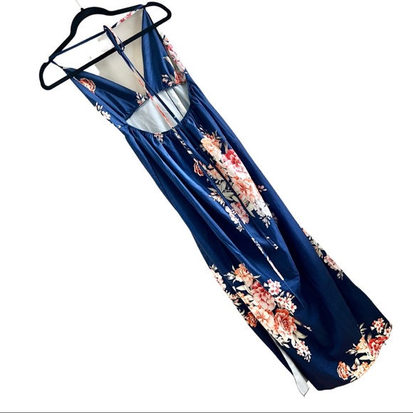 Backless summer dress - Picture 2 of 2